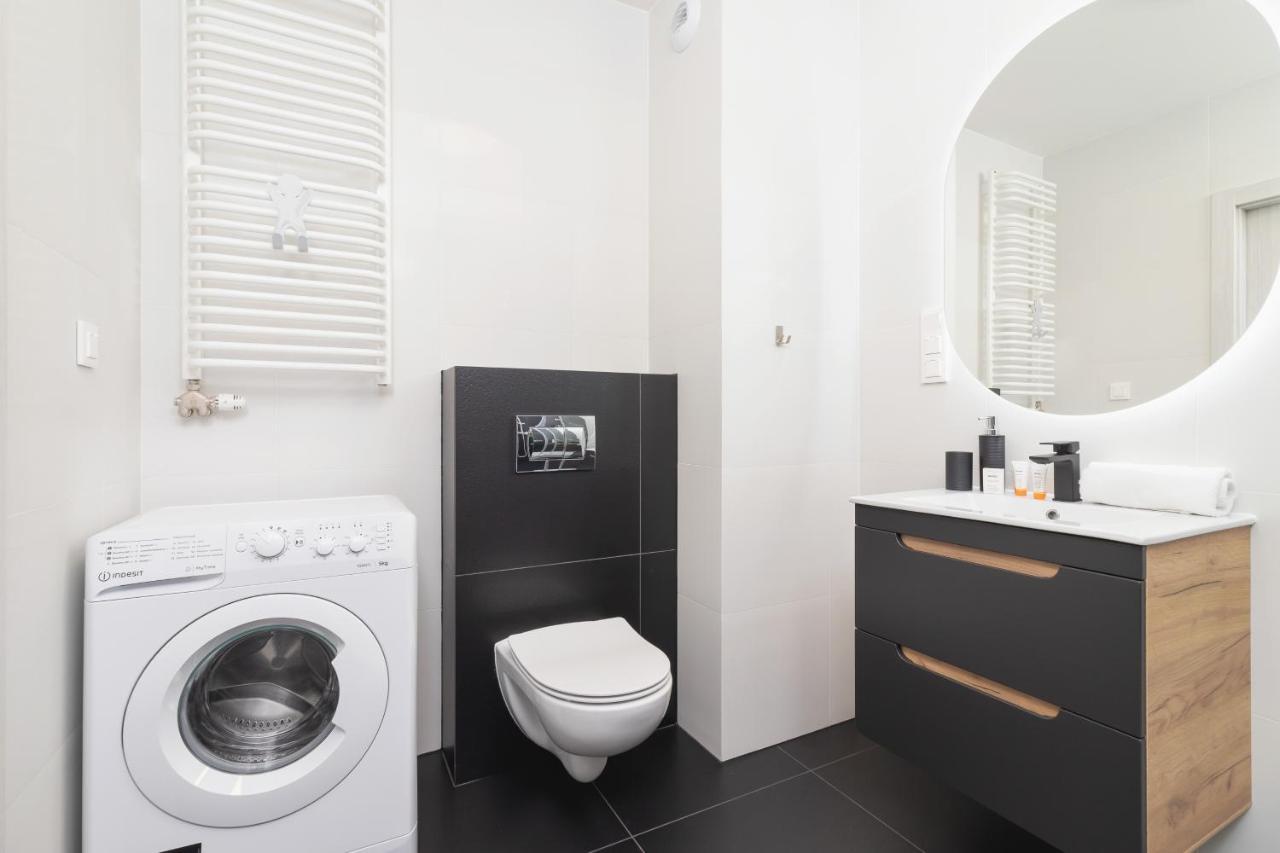 Salsa Apartments Cracow By Renters Krakow Exterior photo