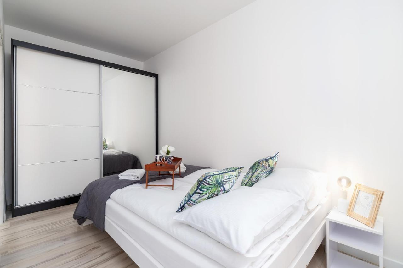 Salsa Apartments Cracow By Renters Krakow Exterior photo